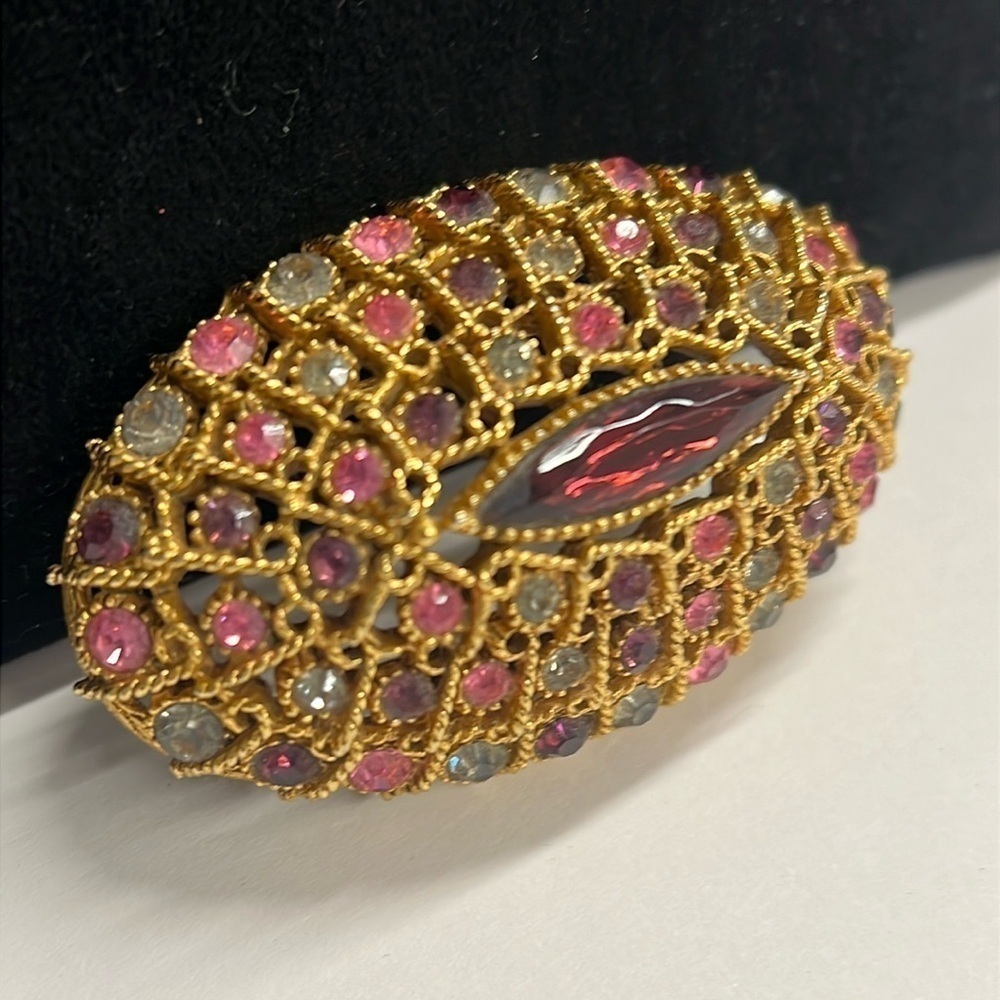 Vintage Art Deco Oval Deep Stone Cluster Pin Brooch